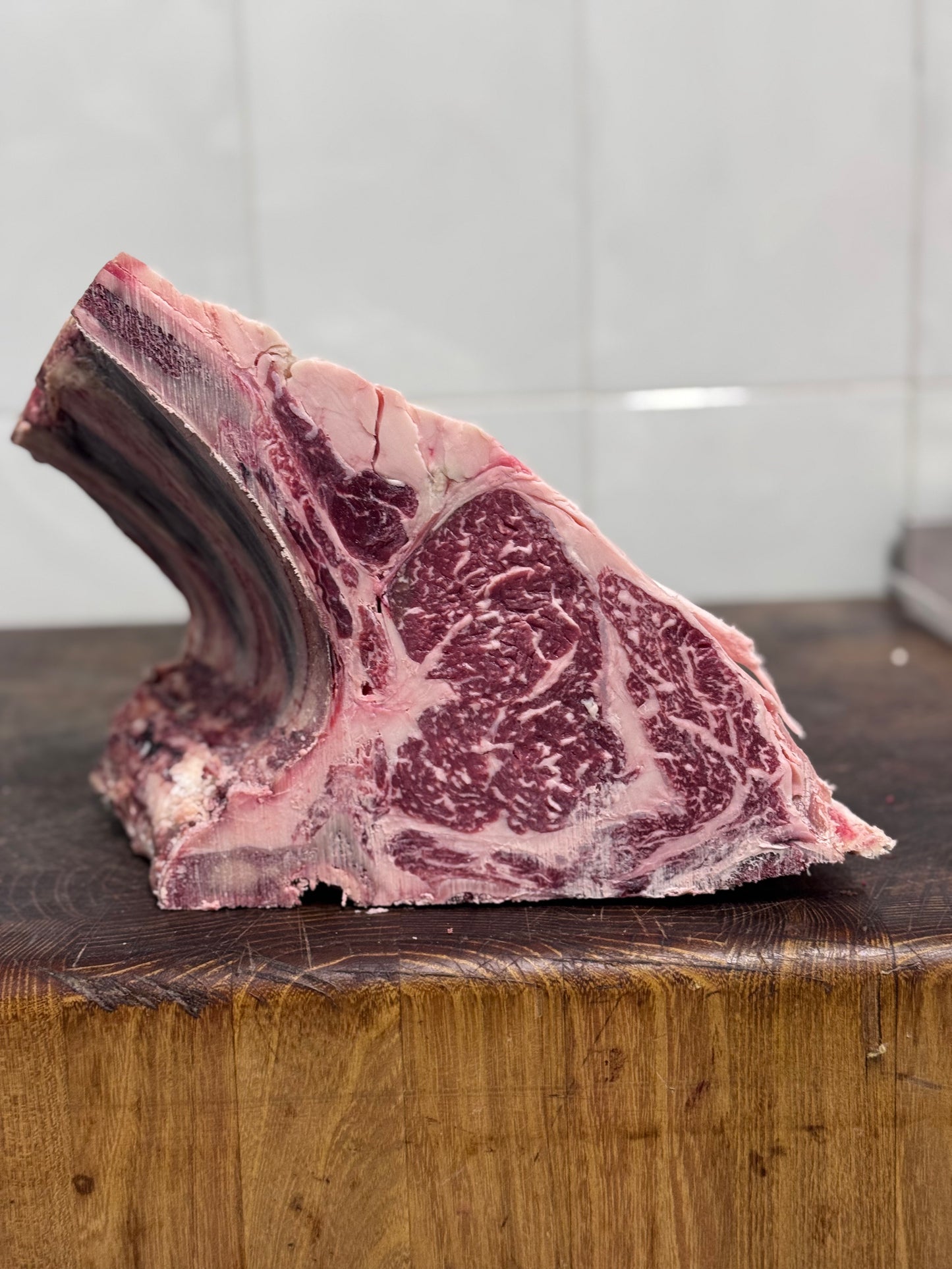 Costata di razza frisona incrociata con Wagyu